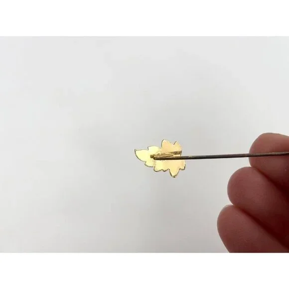 Leaf Shaped Gold Toned Classic Vintage Stick Pin | Hat Pin | Lapel Pin - Picture 7 of 9